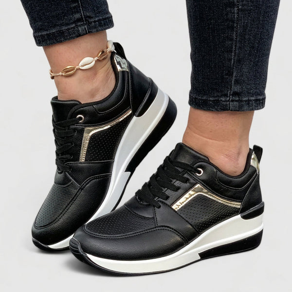 Sneakersy damskie na koturnie w kolorze czarnym – z ortopedyczną wkładką
