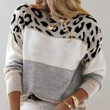 Sweter damski colorblock z miękkiej dzianiny w panterkę – zdjęcie 3