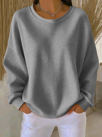 Sweter damski waflowy oversize w kolorze szarym – z okrągłym dekoltem