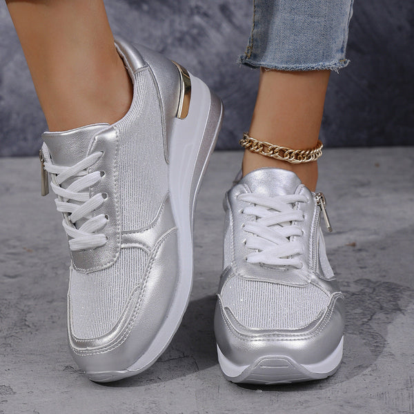Sneakersy damskie metaliczne na koturnie z zamkiem – zdjęcie 1