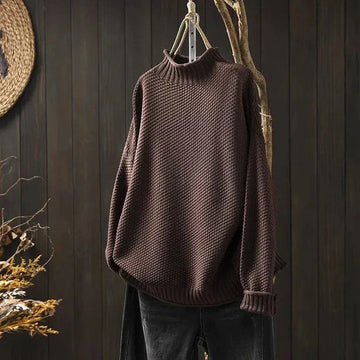 Sweter damski z golfem w kolorze brązowym – oversize, o strukturalnym splocie