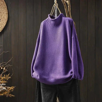 Sweter damski z golfem w kolorze fioletowym – oversize, o strukturalnym splocie
